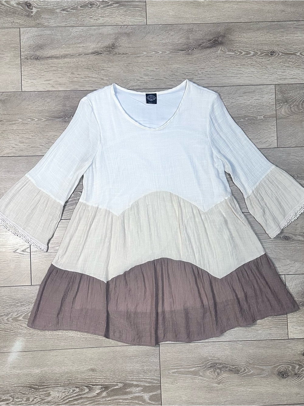Calstyle Boho Tiered Colorblock Tunic Top Crochet Trim Bell Sleeves - Picture 4 of 13